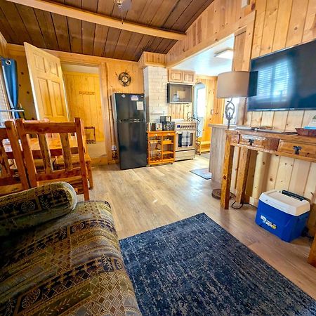 Yellowstone'S Treasure Cabins Gardiner Buitenkant foto