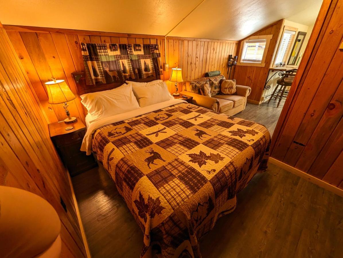 Yellowstone'S Treasure Cabins Gardiner Buitenkant foto