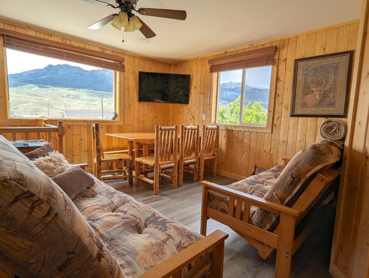 Yellowstone'S Treasure Cabins Gardiner Buitenkant foto