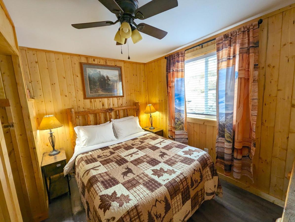 Yellowstone'S Treasure Cabins Gardiner Buitenkant foto