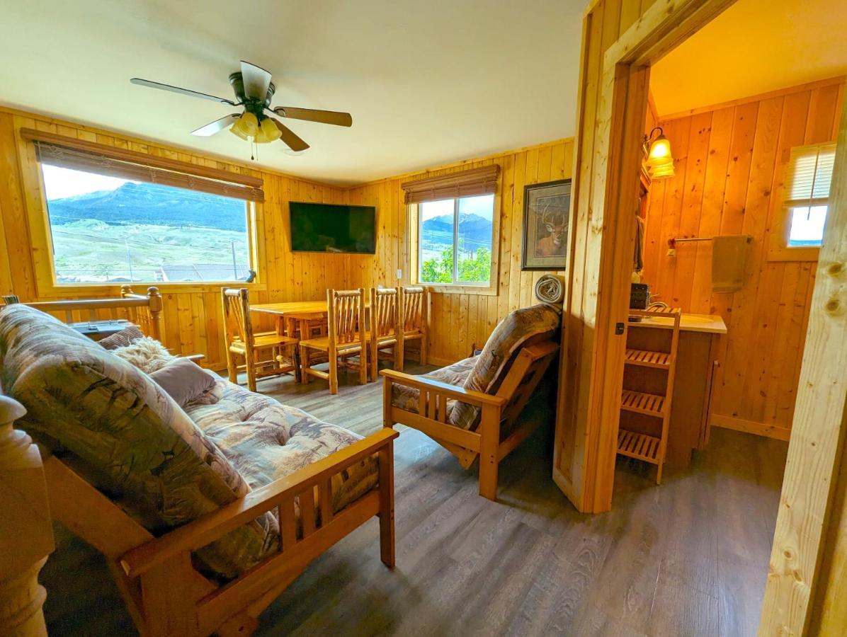 Yellowstone'S Treasure Cabins Gardiner Buitenkant foto