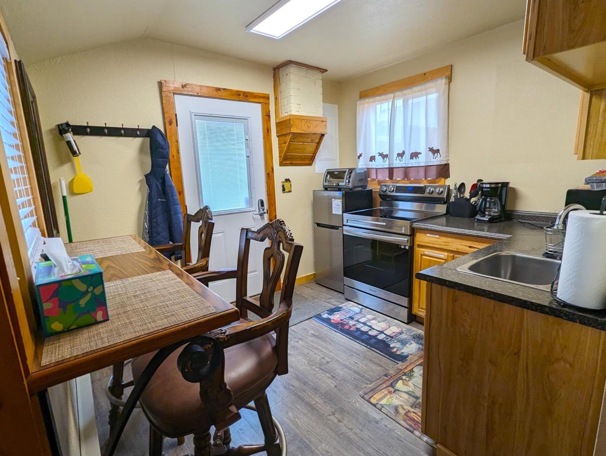 Yellowstone'S Treasure Cabins Gardiner Buitenkant foto