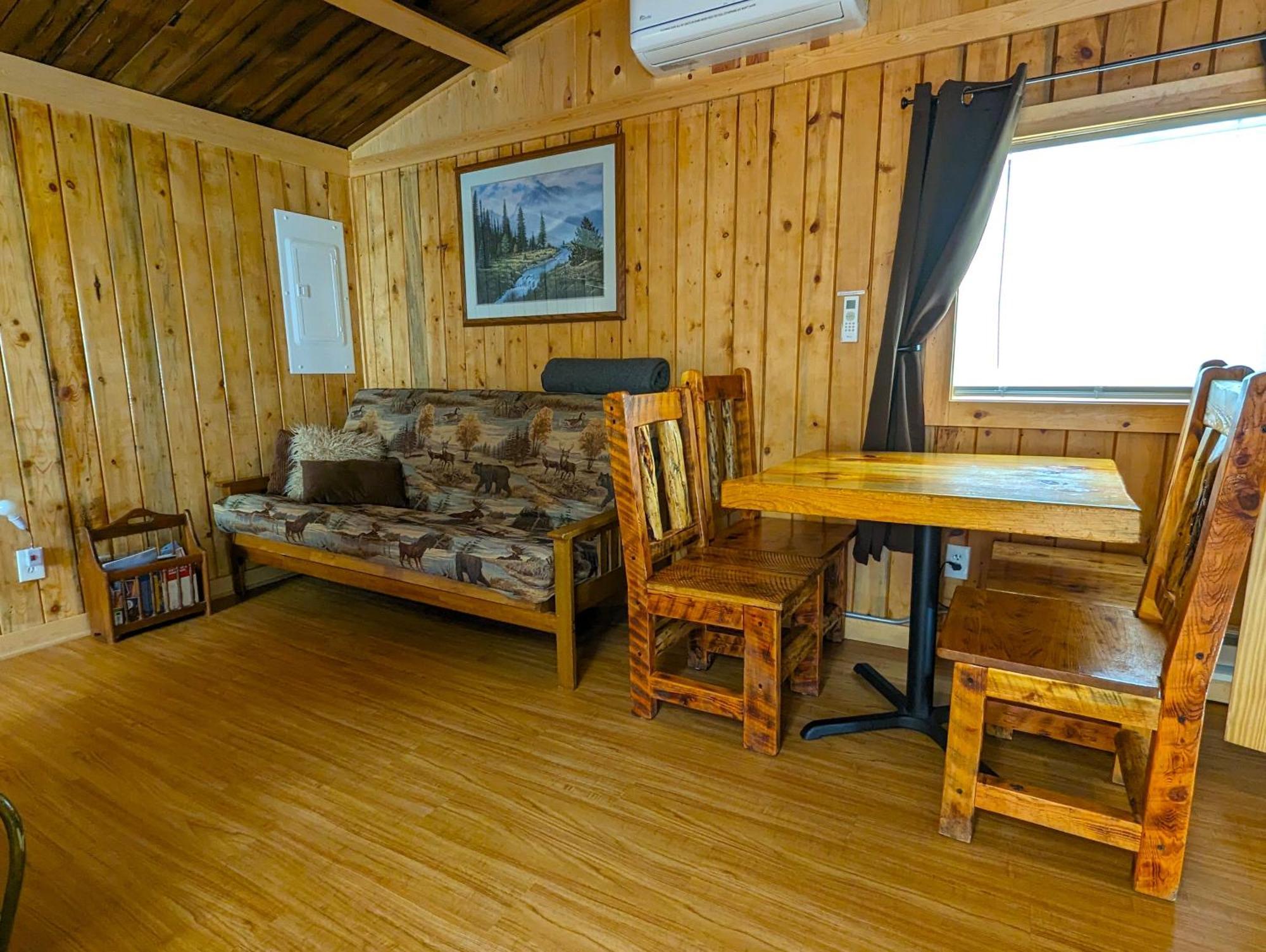 Yellowstone'S Treasure Cabins Gardiner Buitenkant foto