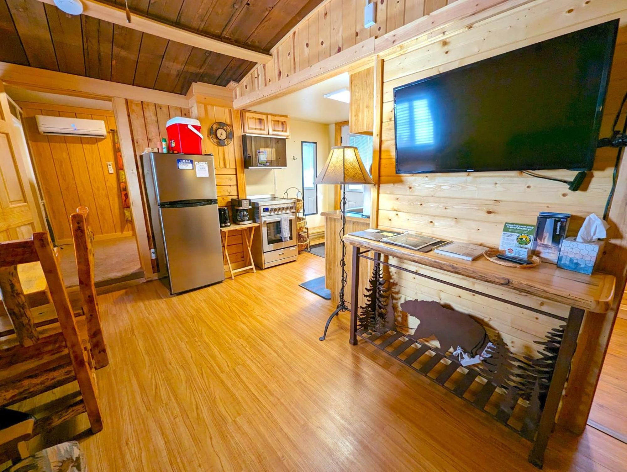 Yellowstone'S Treasure Cabins Gardiner Buitenkant foto