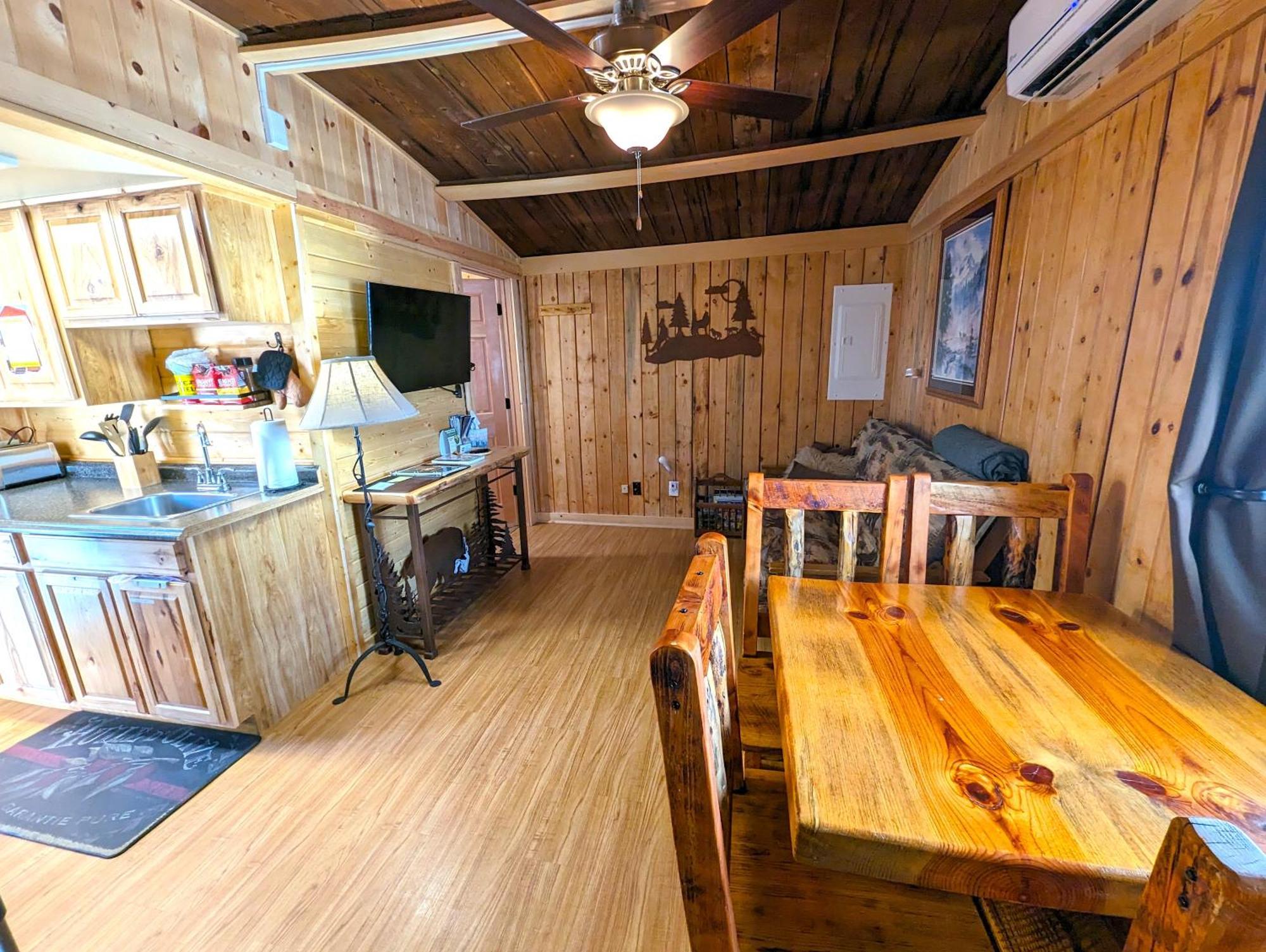 Yellowstone'S Treasure Cabins Gardiner Buitenkant foto