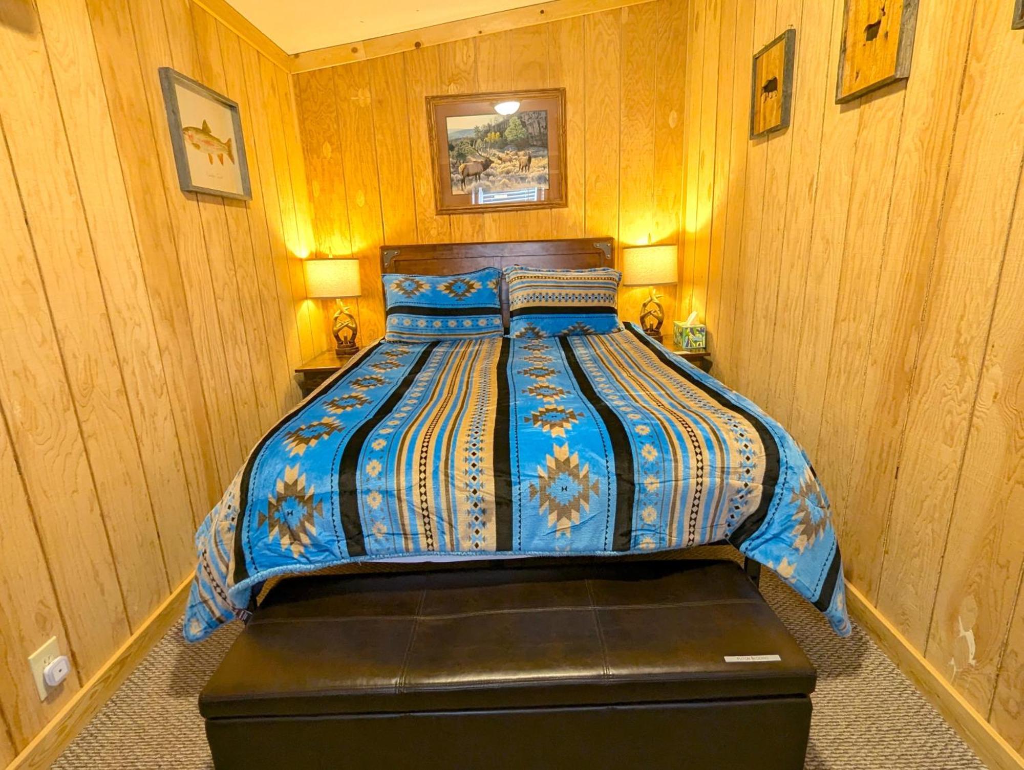 Yellowstone'S Treasure Cabins Gardiner Buitenkant foto