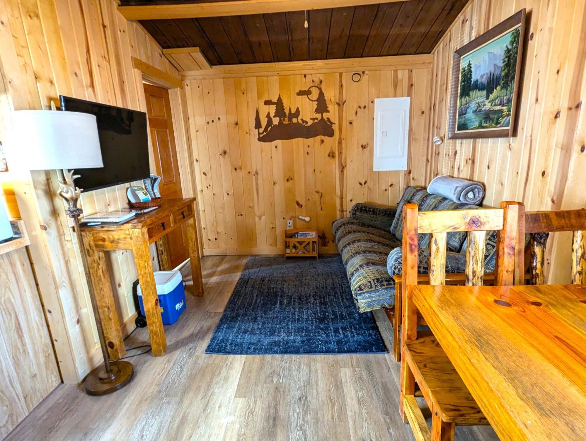 Yellowstone'S Treasure Cabins Gardiner Buitenkant foto